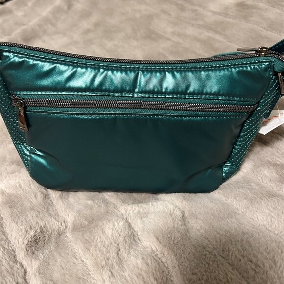 Dash Crossbody Bag Wickedly Green NWT $70 - Picture 2 of 6